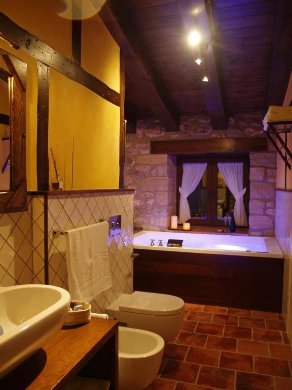Font D'En Torres Solo Adultos Pensionat Morella Eksteriør billede